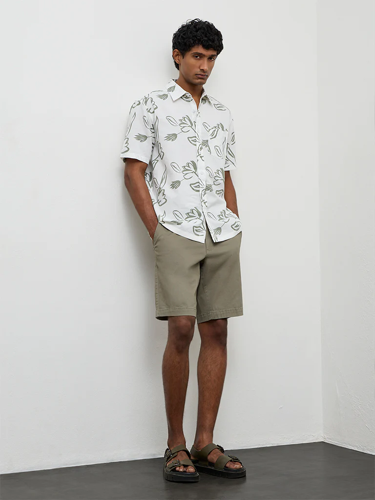 WES Casuals White Printed Relaxed-Fit Cotton-Blend Shirt