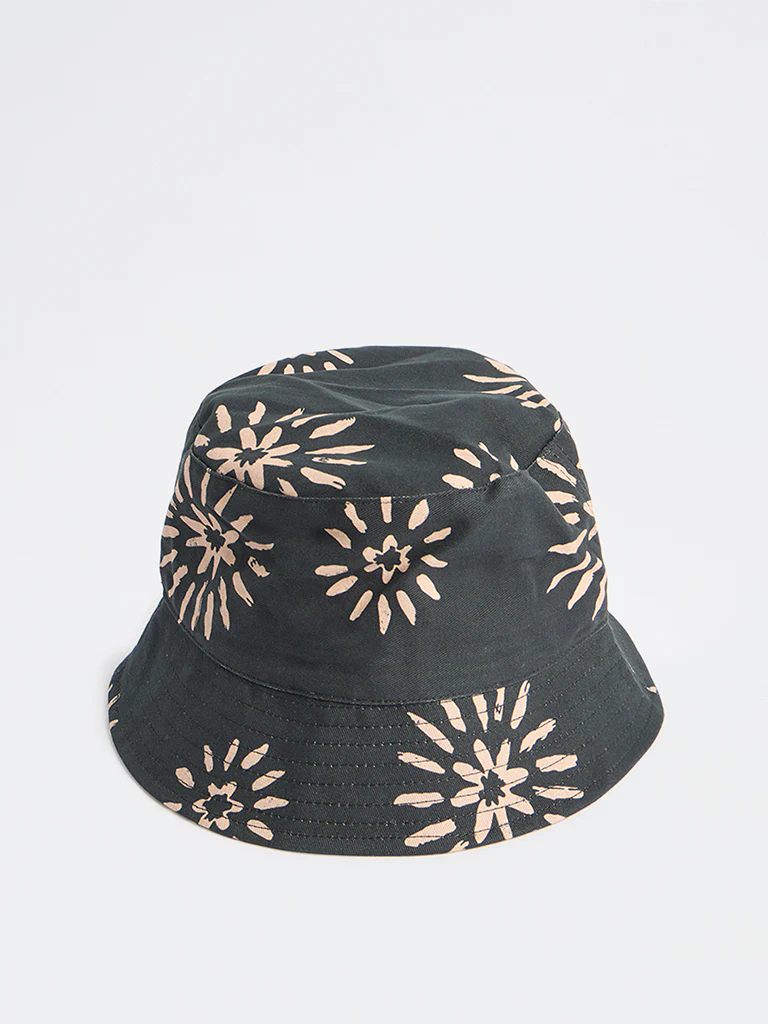 Wunderlove  Black Printed Bucket Hat